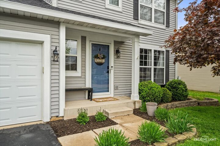 Property Photo:  2712 Jenna Circle  IL 60538 