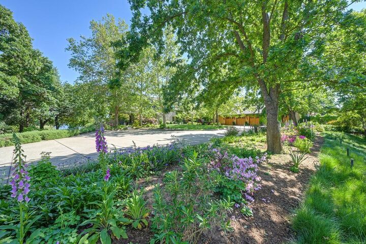 Property Photo:  1850 W Twisted Vine Way  CA 95220 