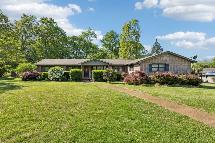 Property Photo:  205 Houghton Dr  TN 37398 