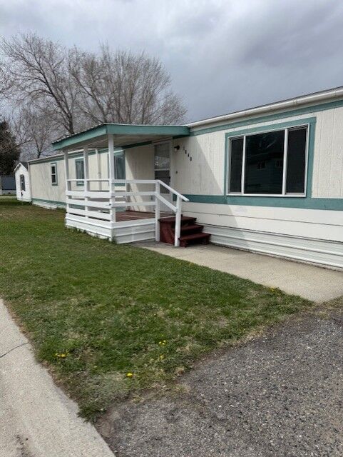 Property Photo:  1840 Chestnut Street  MT 59601 