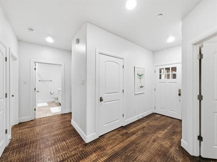 Property Photo:  2033 Harbor Way 104  TX 76449 