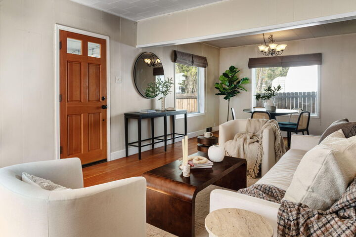 Property Photo:  521 NW Georgia Avenue  OR 97703 