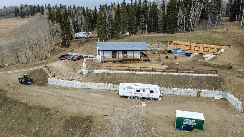 Property Photo: 33143 Range Road 60 AB T0M 1X0
