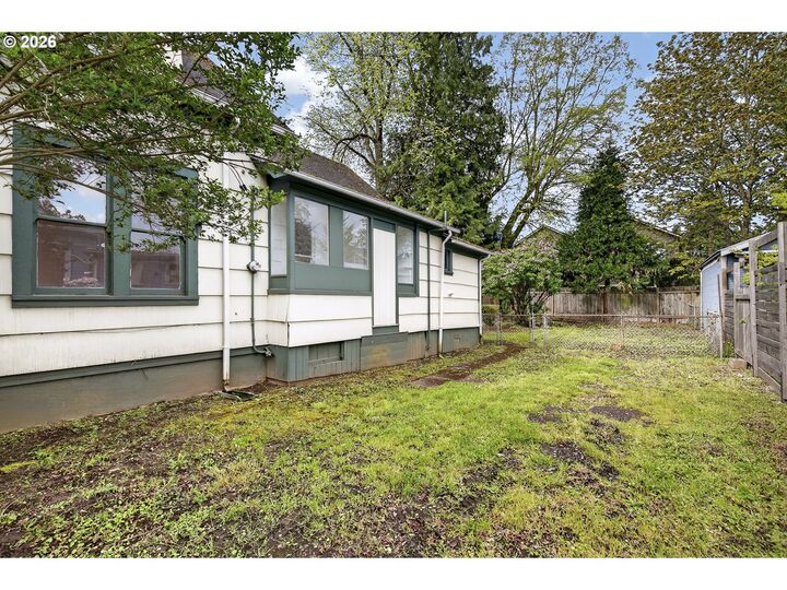 Property Photo:  4857 NE 11th Ave  OR 97211 