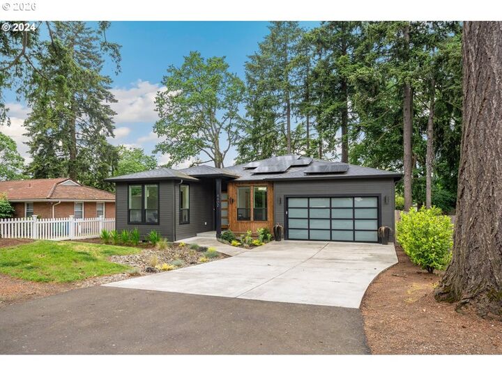 Property Photo:  4402 NW Lavina St  WA 98660 