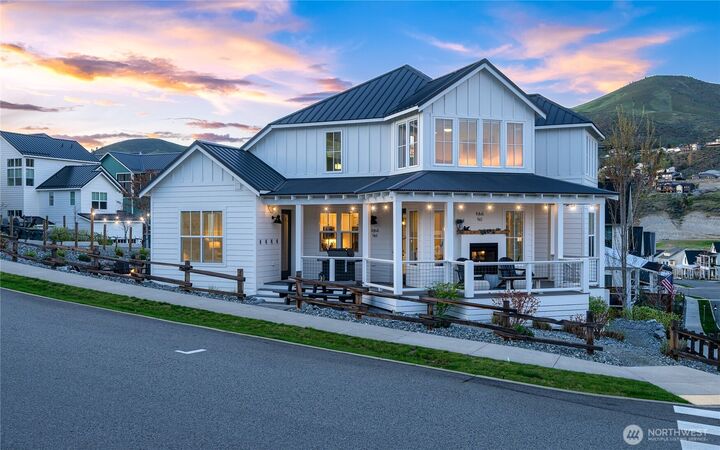 Property Photo:  187  Bobcat Lane  WA 98816 