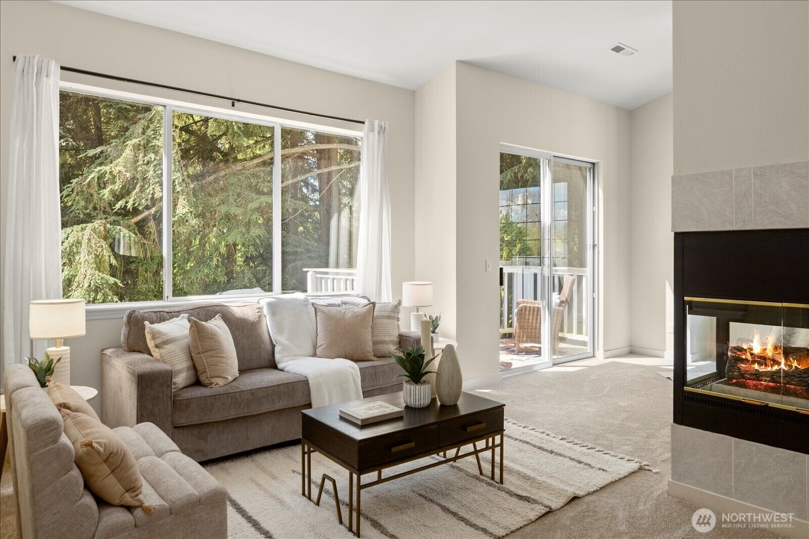 Property Photo:  15917  67th Lane NE 3  WA 98028 