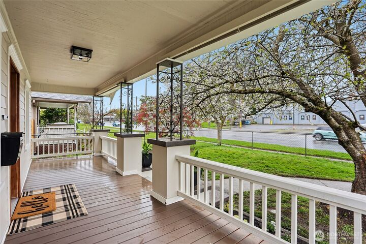 Property Photo: 4501 Pacific Ave WA 98418