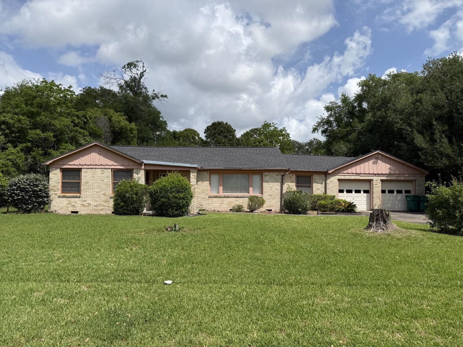 Property Photo:  1812 Sholars  TX 77630 