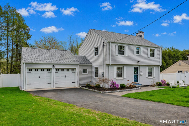 Property Photo:  18 Foxridge Road  CT 06107 