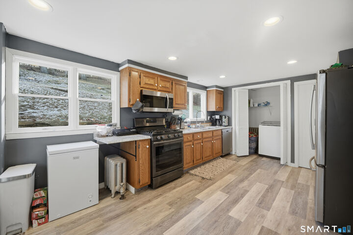 Property Photo:  17 Spruce Street  CT 06066 