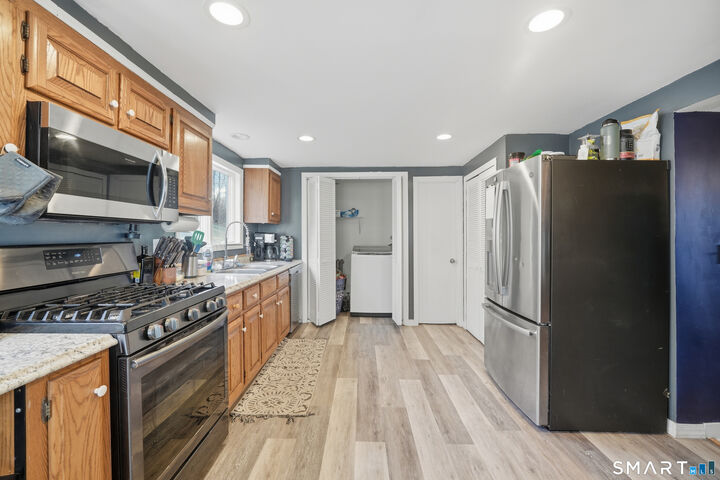 Property Photo:  17 Spruce Street  CT 06066 