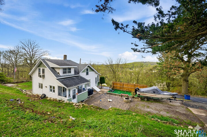 Property Photo:  17 Spruce Street  CT 06066 