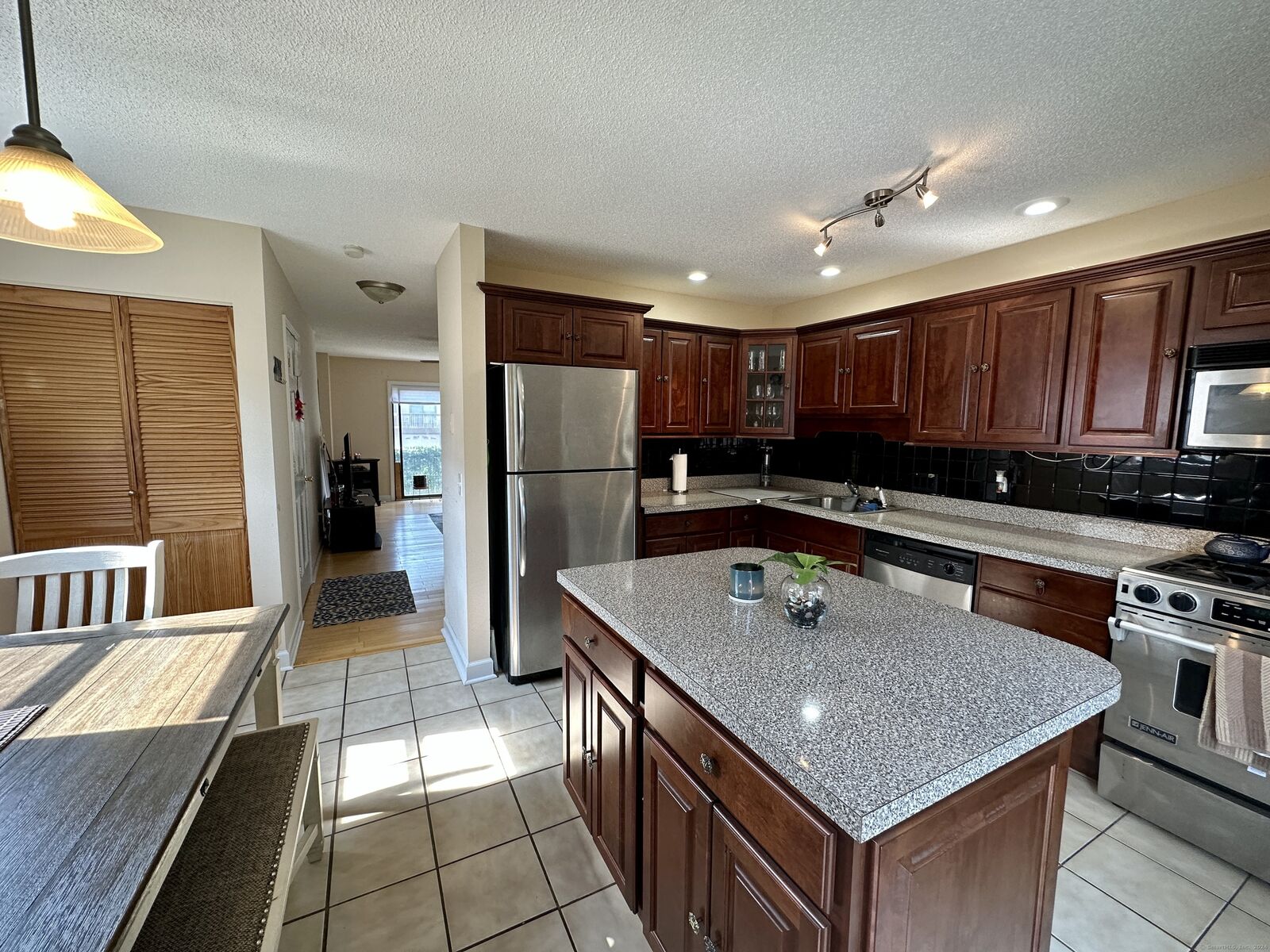 Property Photo:  15 Crest Street B13  CT 06516 