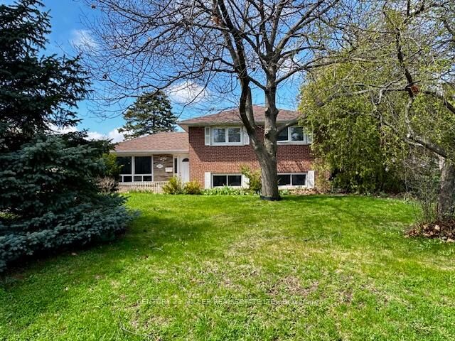 Property Photo:  2075 Seabrook Drive  ON L6L 2T8 