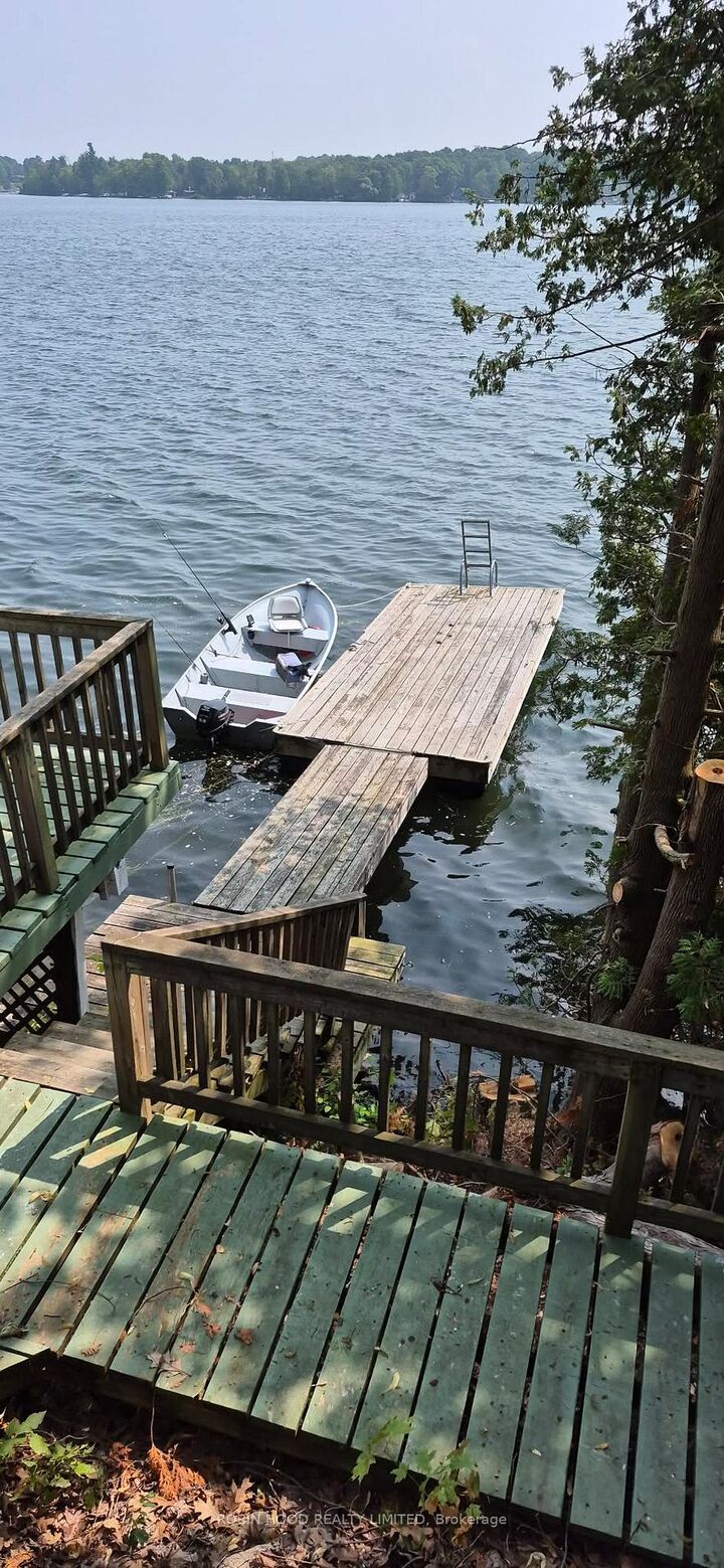 211 McBride Point Drive — photo 1