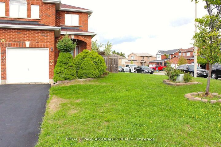 Property Photo: 90 Sweetnam Drive ON K9V 4R2