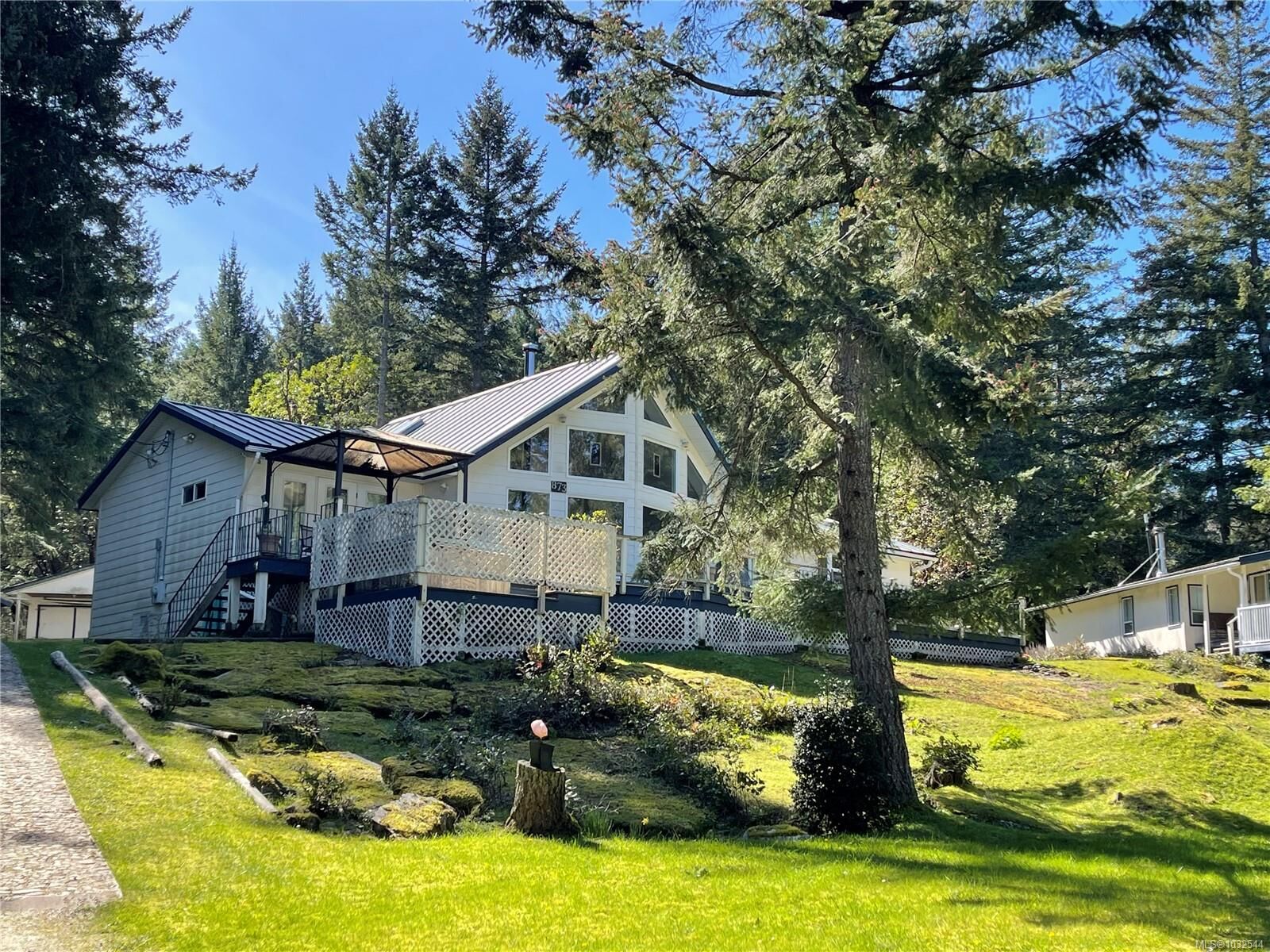 Property Photo:  873 Driftwood Dr  BC V0V 0V0 