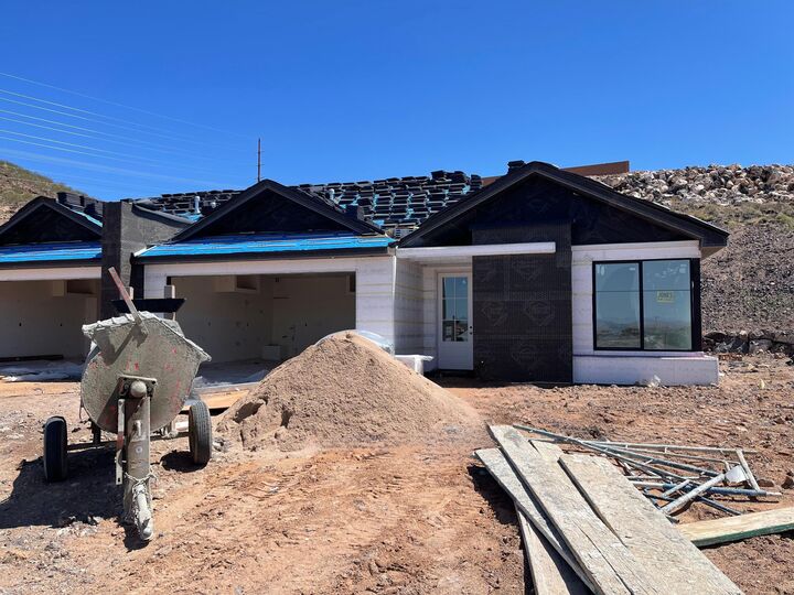 Property Photo:  1628 W 470 N  UT 84737 