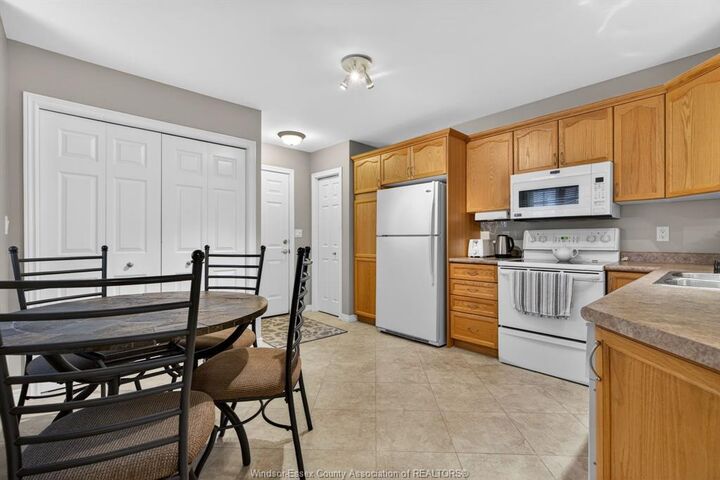Property Photo: 5 Leonard Drive ON N9Y 4G4