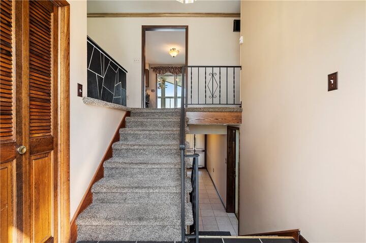 Property Photo:  1241 Highland Rd  PA 15063 