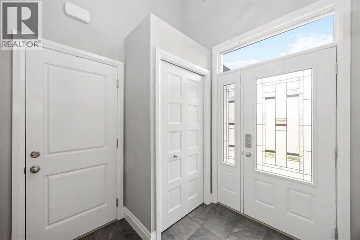 Photo de la propriété:  310 Lexington Boulevard  ON N0N 1G0 