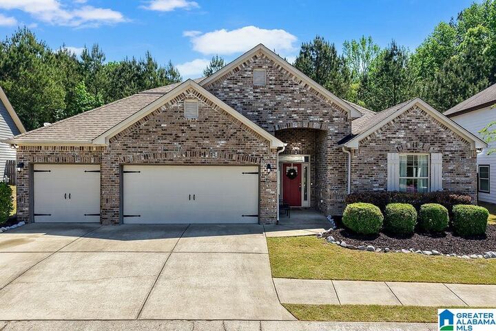 Property Photo:  181 Chelsea Station Drive  AL 35043 