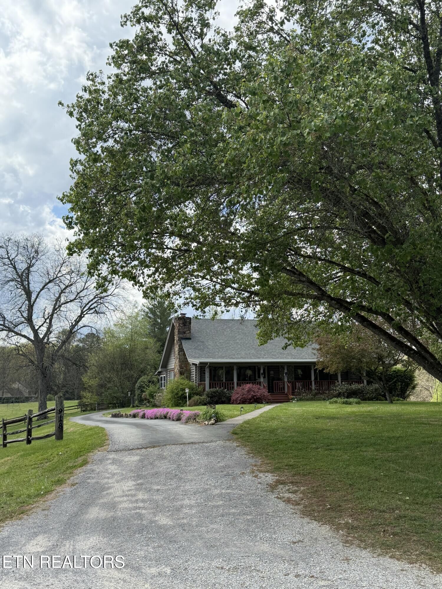 Property Photo:  918 Country Lane  TN 37886 