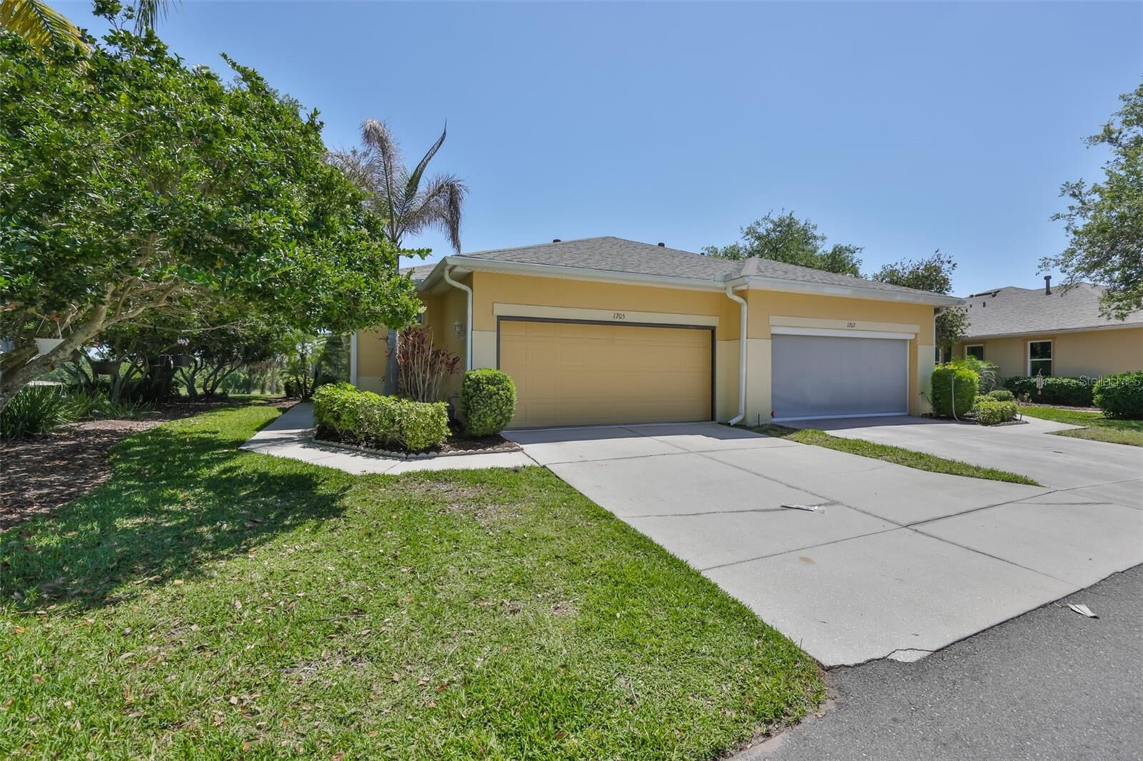 Property Photo: 1205 Fairway Greens Drive 58 FL 33573
