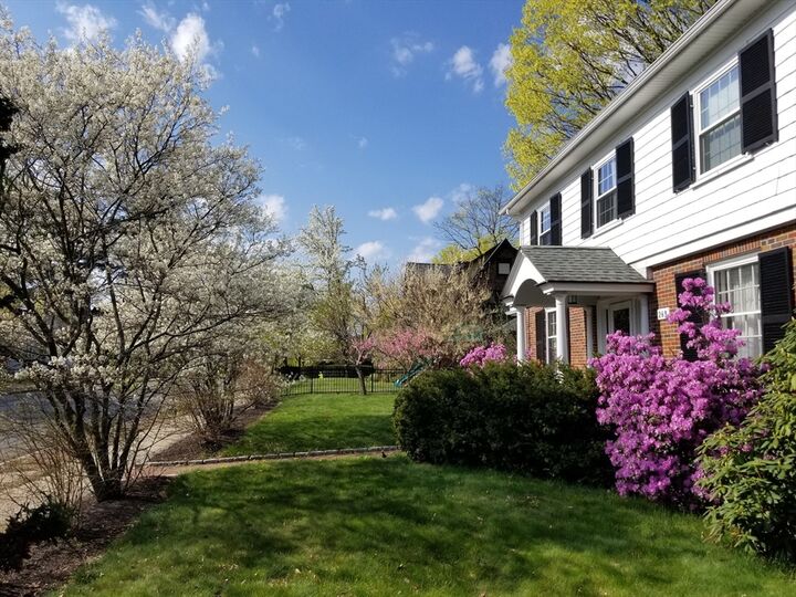 Property Photo:  269 Waltham  MA 02465 