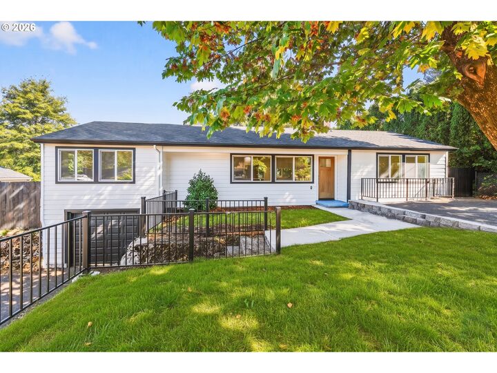 Property Photo:  142 NE 128th Ave  OR 97230 