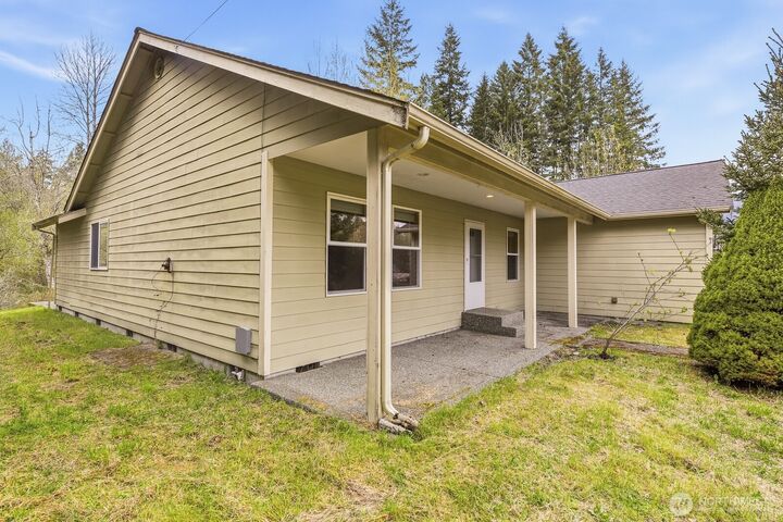 Property Photo:  1300  Cascade Street  WA 98241 