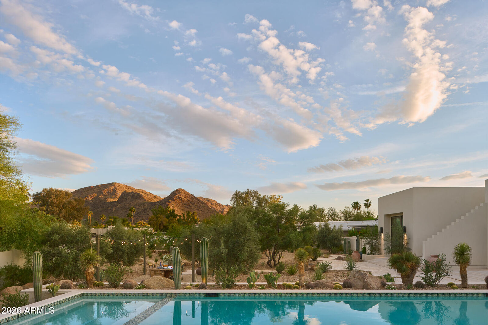 Property Photo:  8717 N Avenida Del Sol --  AZ 85253 