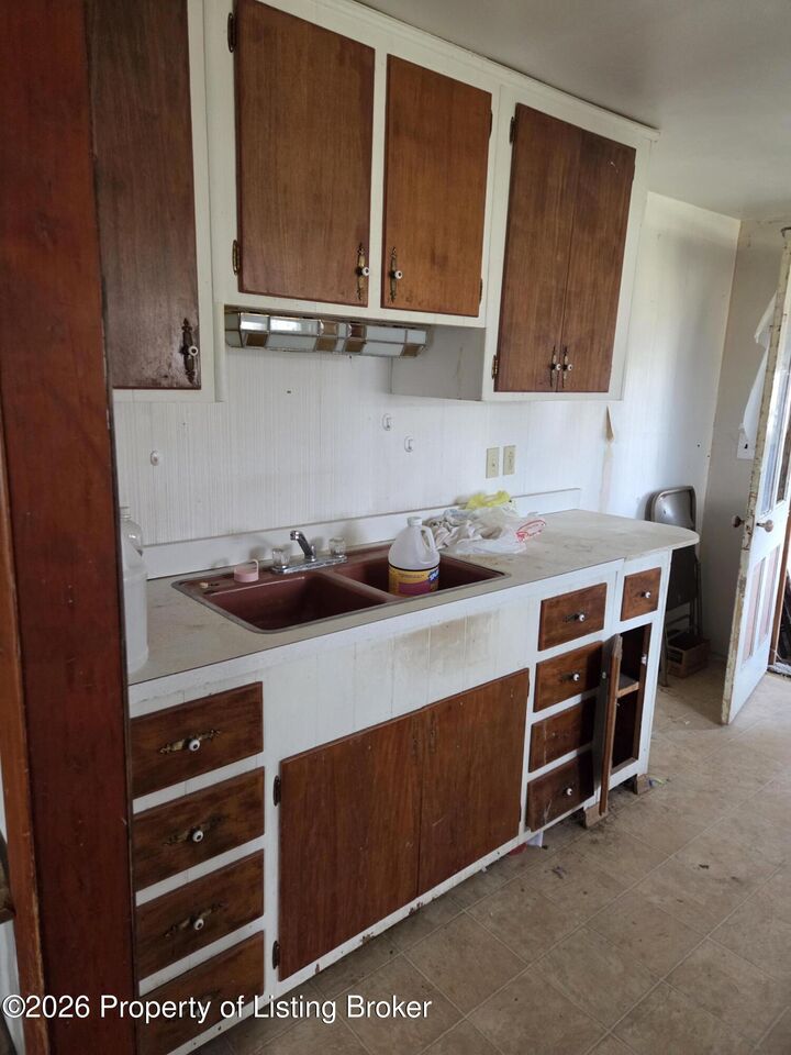 Property Photo:  303 Main Street  ND 58520 