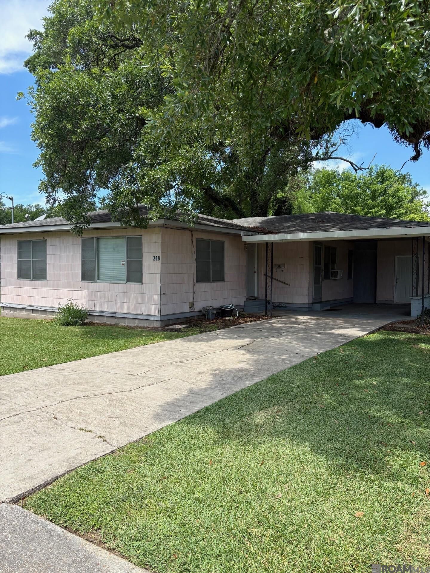 Property Photo:  318 W Ascension St  LA 70737 