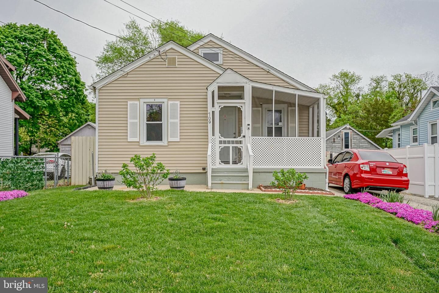 Property Photo:  709 S State Street  NJ 08360 