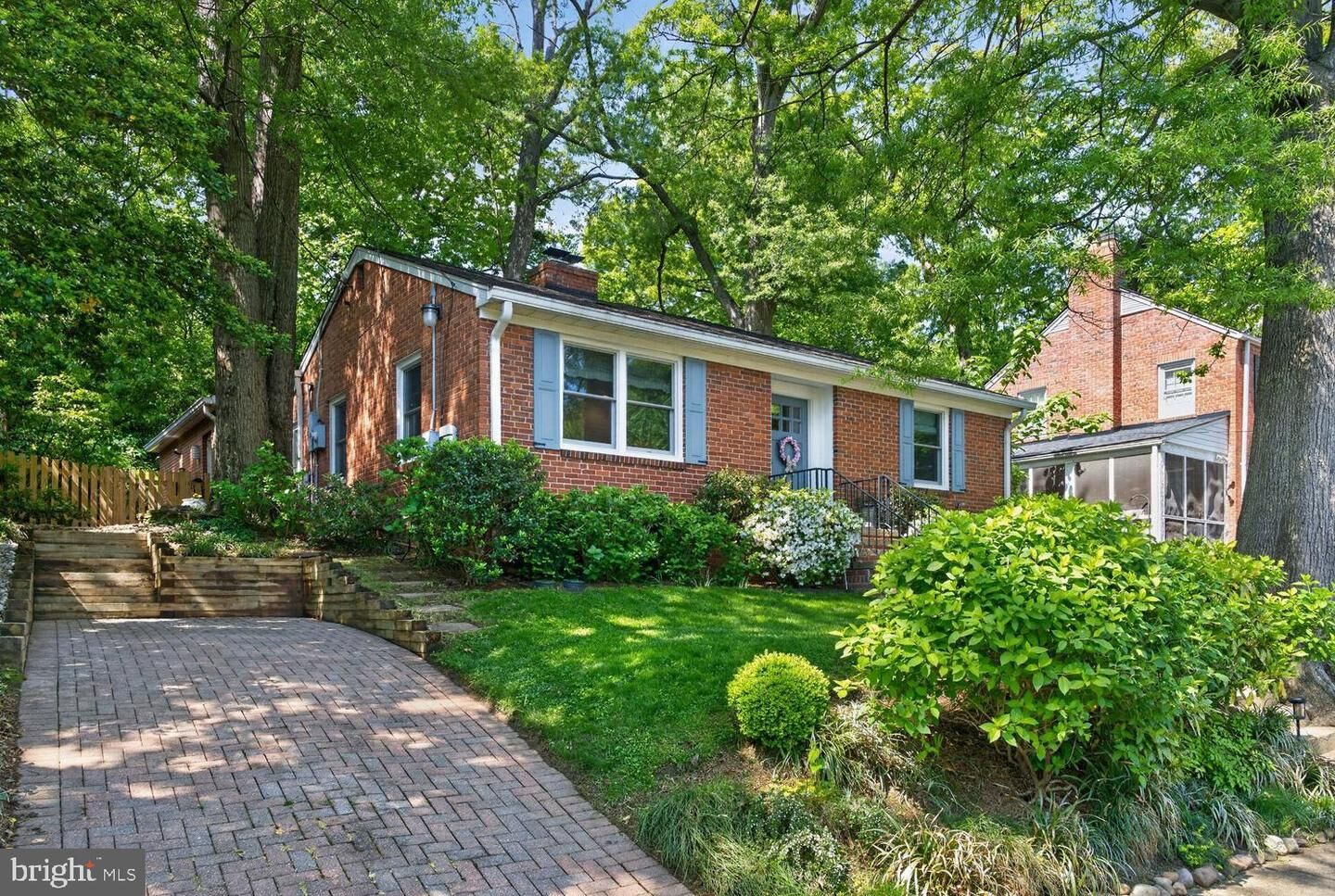 Property Photo:  2632 S Grant Street  VA 22202 