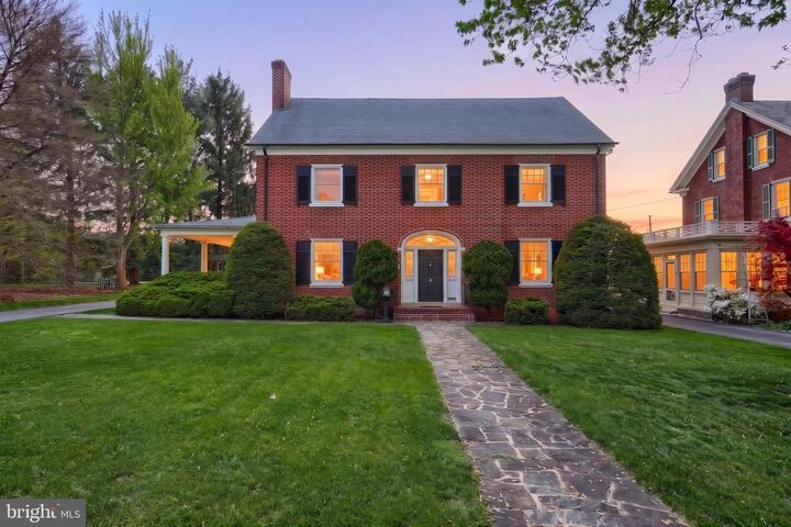 Property Photo:  206 Eichelberger Street  PA 17331 