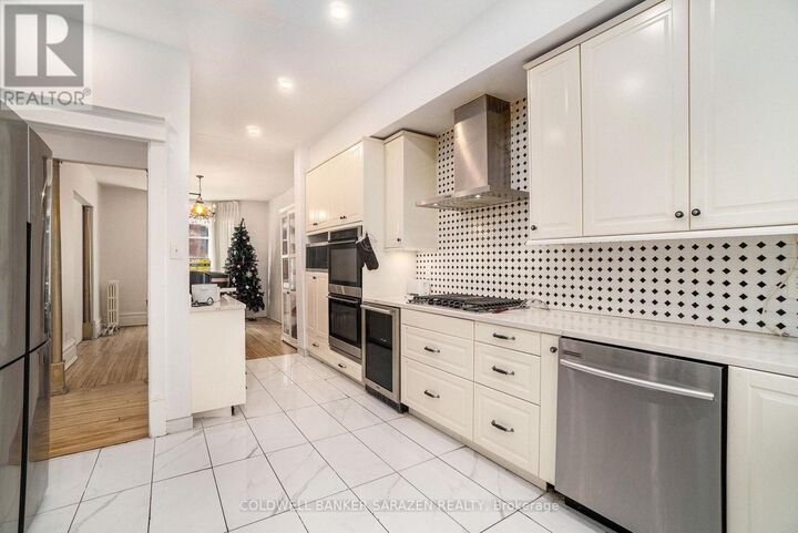Property Photo: 199 Cobourg Street ON K1N 8H7