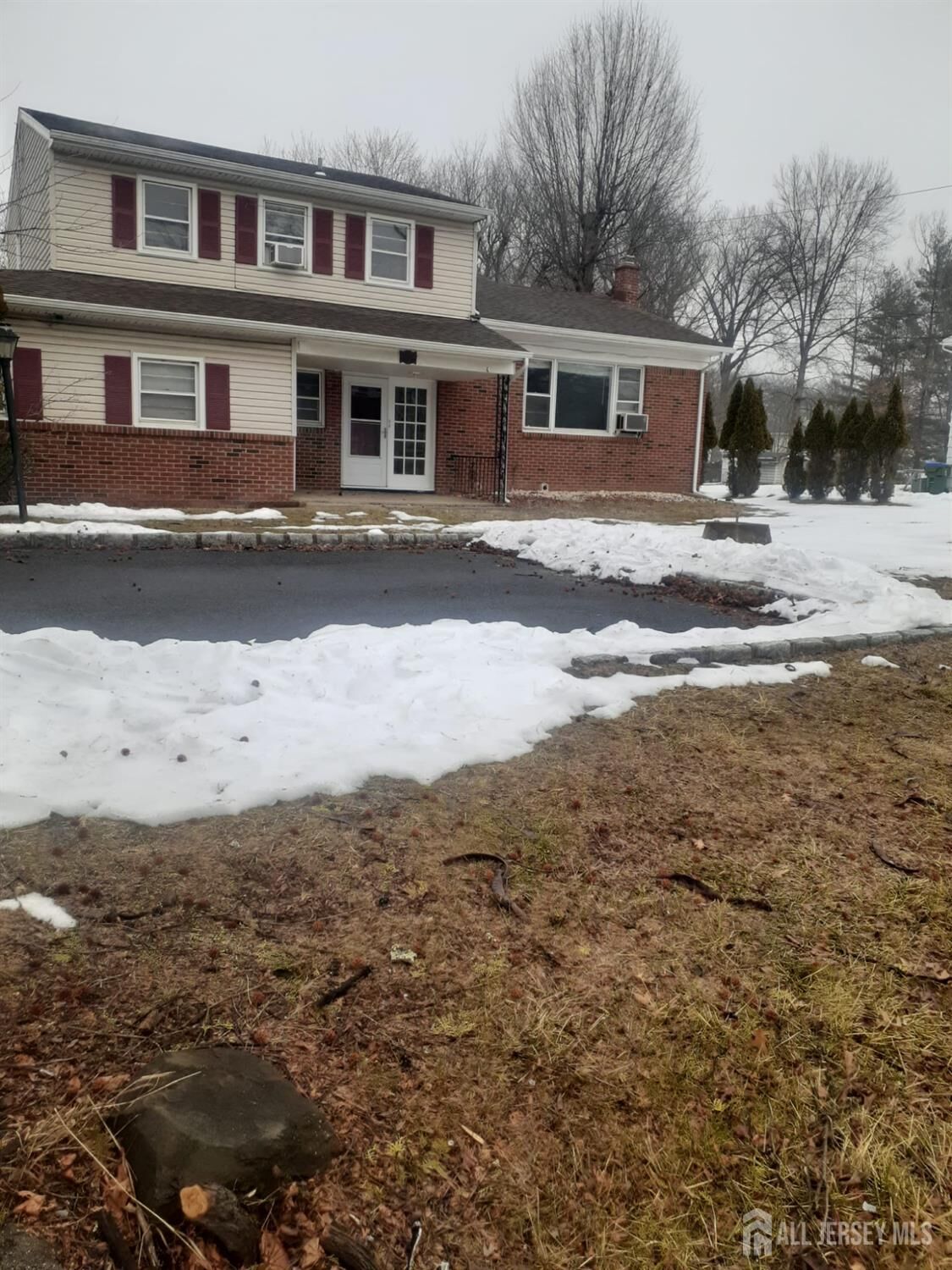 Property Photo:  1776 Oak Tree Road  NJ 08820 