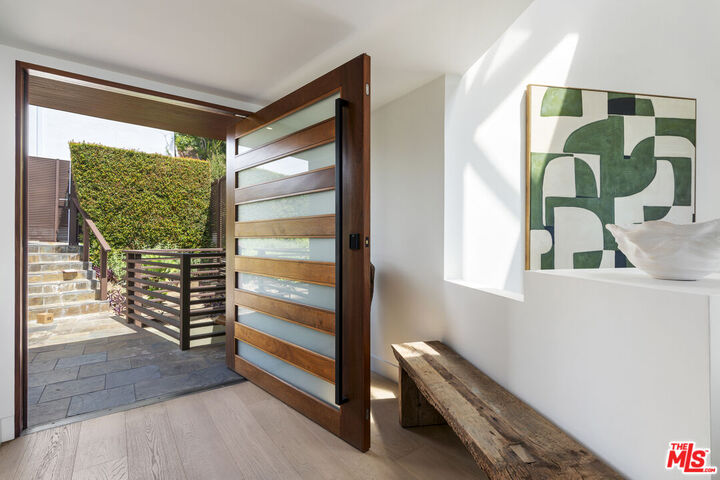 Property Photo:  2759 Creston Dr  CA 90068 