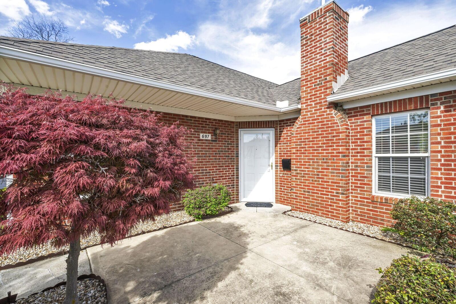 Property Photo:  697 Hampton Woods Drive  OH 43302 