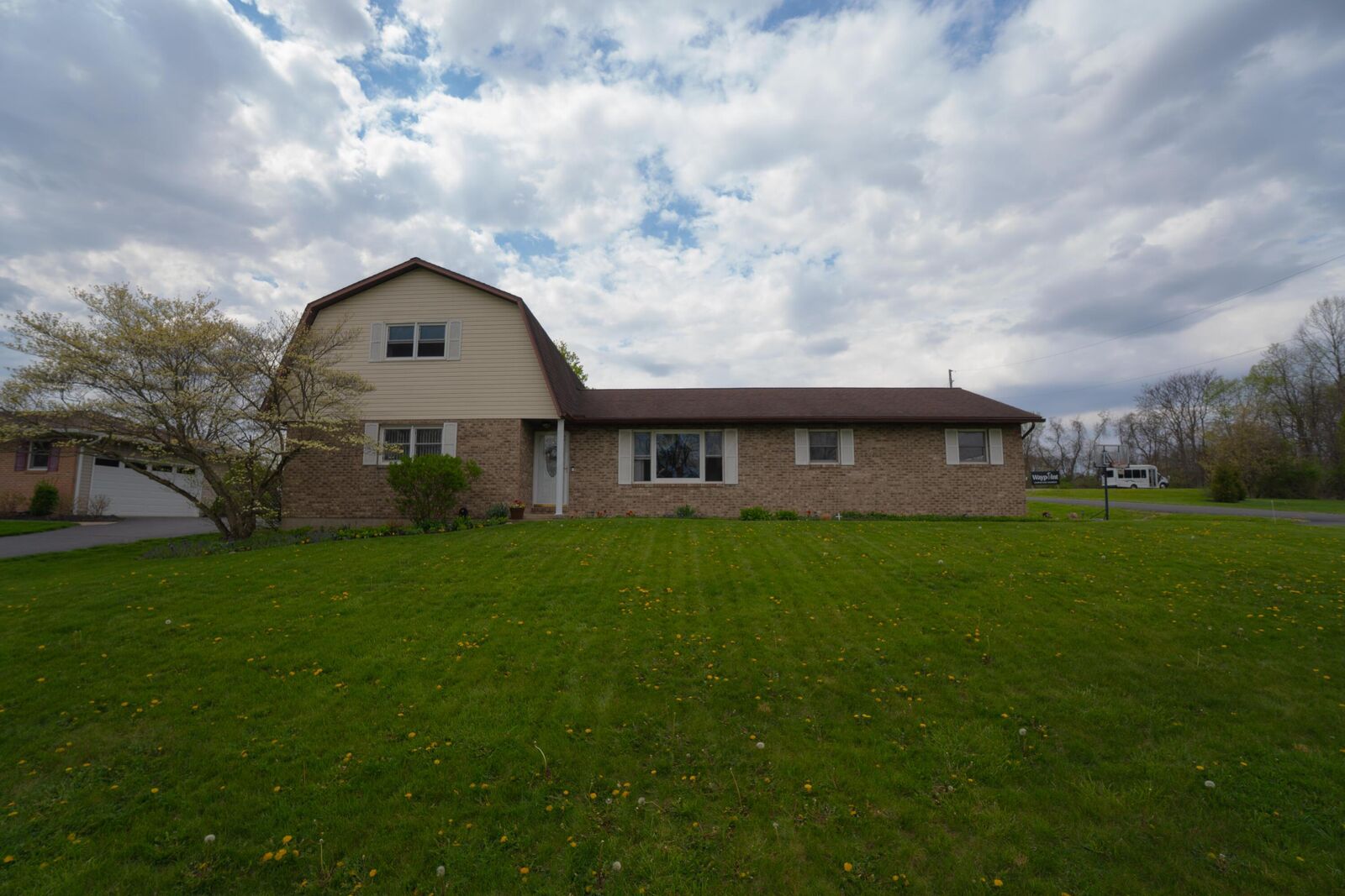 Property Photo: 2485 Sheridan Drive OH 43130