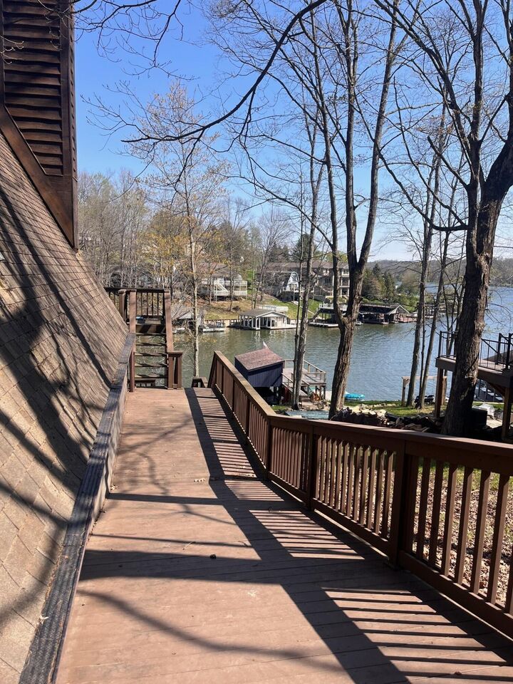 Property Photo:  503 Greenacre Circle  OH 43028 