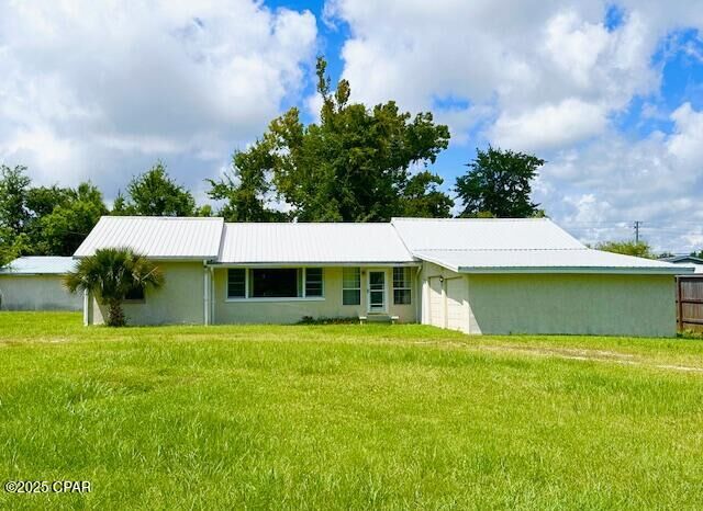 Property Photo:  4949 E 2nd Street  FL 32404 