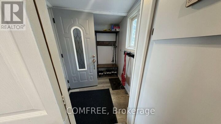 Property Photo:  229 Beech Street  ON N5A 6S6 