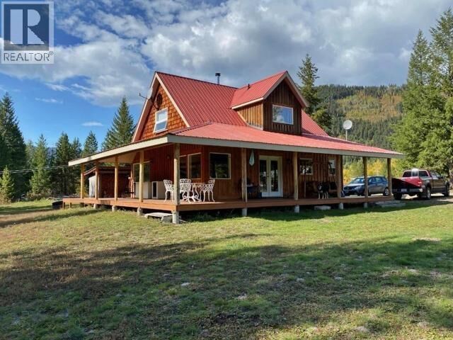 2916 Barriere Lakes Road — photo 1