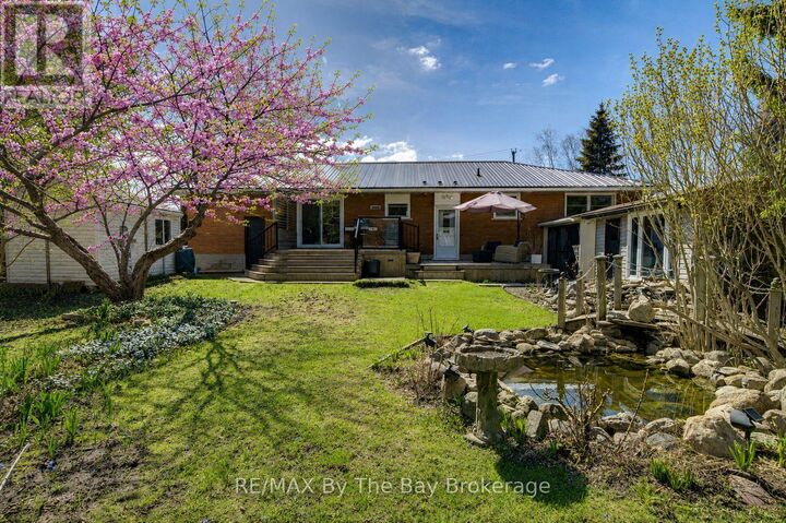 31 Saunders Street — photo 1
