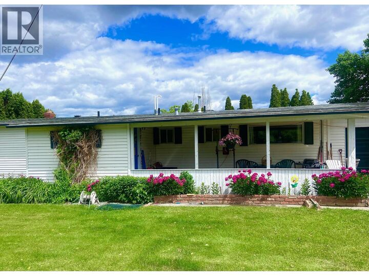 6288 Meadowland Crescent North — photo 1