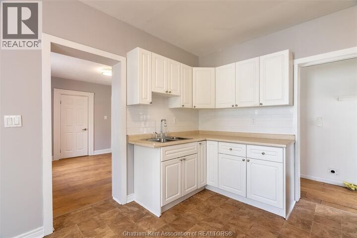 Property Photo:  78 Raleigh Street  ON N7M 2M8 